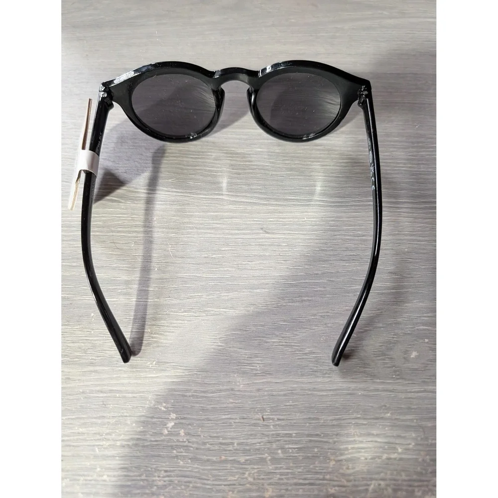 West Loop Women Black Round Retro Sunglasses 100% UVA UVB Protection 25 146 BLK